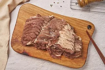 소뽈살슬라이스 2kg(완숙) 장터국밥수육 소고기해장국 뽈살찜 국밥재료