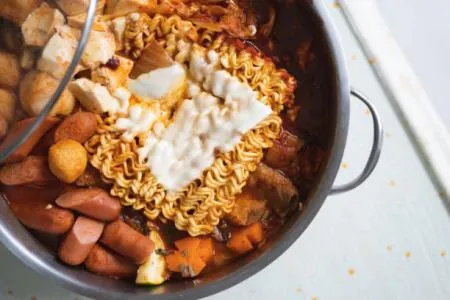 [박스판매] 오뚜기 라면사리(개별포장) 찌개 전골사리 110gx48봉 전골 떡볶이 분식 토핑 이미지