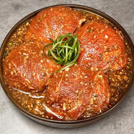 돼지양념구이 600g 4개 돼지갈비 숯불 양념 돼지 갈비 구이