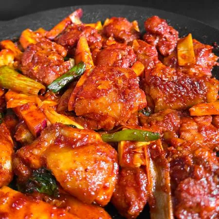 양념 닭갈비 1kg 닭다리 순살 캠핑 숯불 이미지