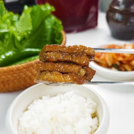 돼지 갈비 구이 1kg X 8팩 돼지갈비 숯불 양념 이미지