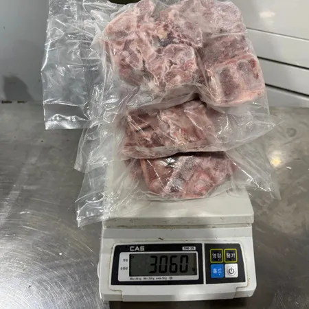 특가 한돈 등뼈 3kg 이미지