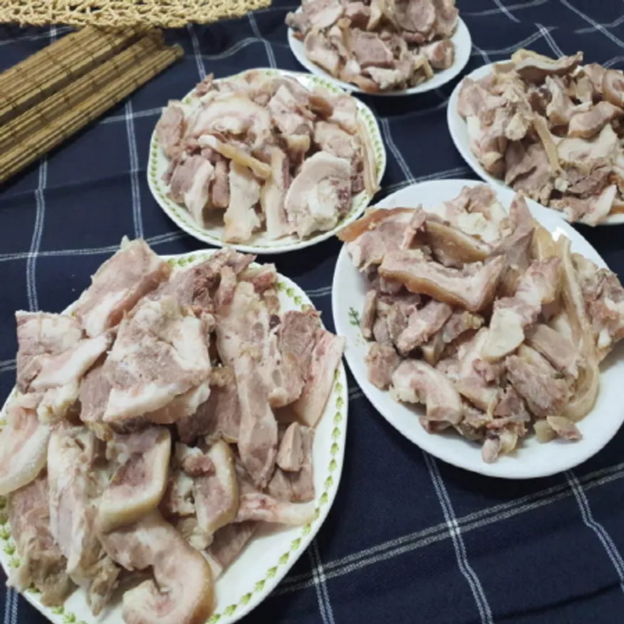 돼지머리 수육 1kg 1팩 약 10인분 이미지
