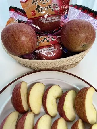 간편하게 껍질째 바로 먹는 달콤한 경북 세척사과 가정용 이미지