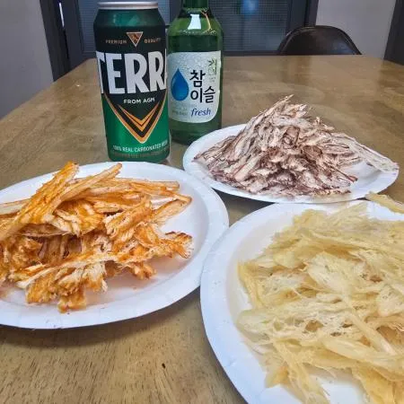 통째로 구운 버터구이 오징어 50cm 대왕오징어 구이 간식 술안주 100g-맥반석구이맛 이미지