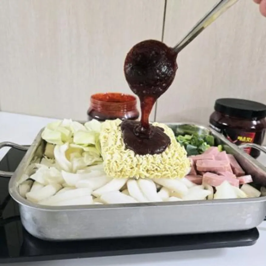 3대천왕 우승 부산깡통시장 이가네 떡볶이 양념소스 블랙라벨 1.5KG 이미지