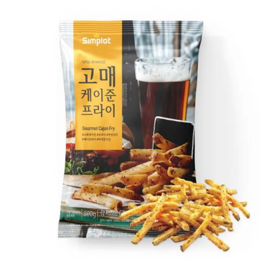 바삭바삭 고메 케이준 프라이 감자 맘스터치 양념 감자튀김 800g 이미지