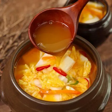 깔끔하고 시원함에 달달한 국물맛이 일품 단호박백김치 이미지