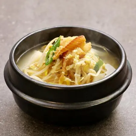구수하고 깊은 맛의 용대리 황태 해장국