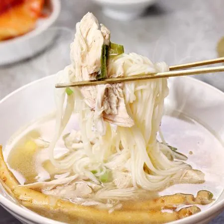 순살로 만들어 부~드러운 순살 삼계탕 이미지