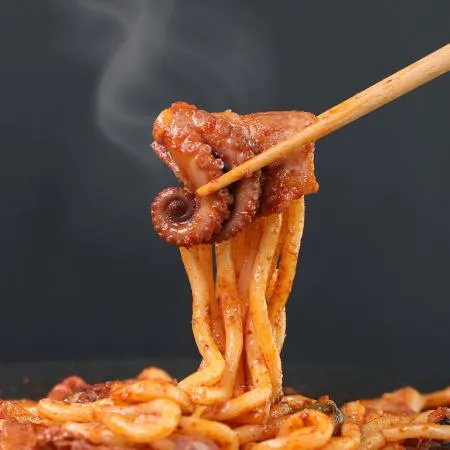매콤 쫄깃 통통한 쭈꾸미 볶음 이미지