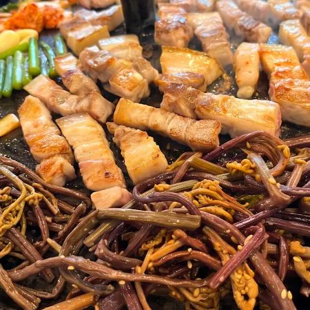 선별 데친 고사리 1kg 데침고사리 삶은나물 데친나물 업소용 대용량 천년의반찬 이미지