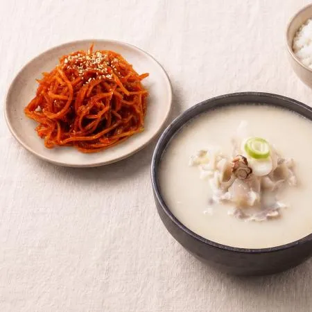 진미채볶음 1kg 고추장진미채볶음 오징어채 건오징어 건어물 진미채양념복 천년의반찬 이미지