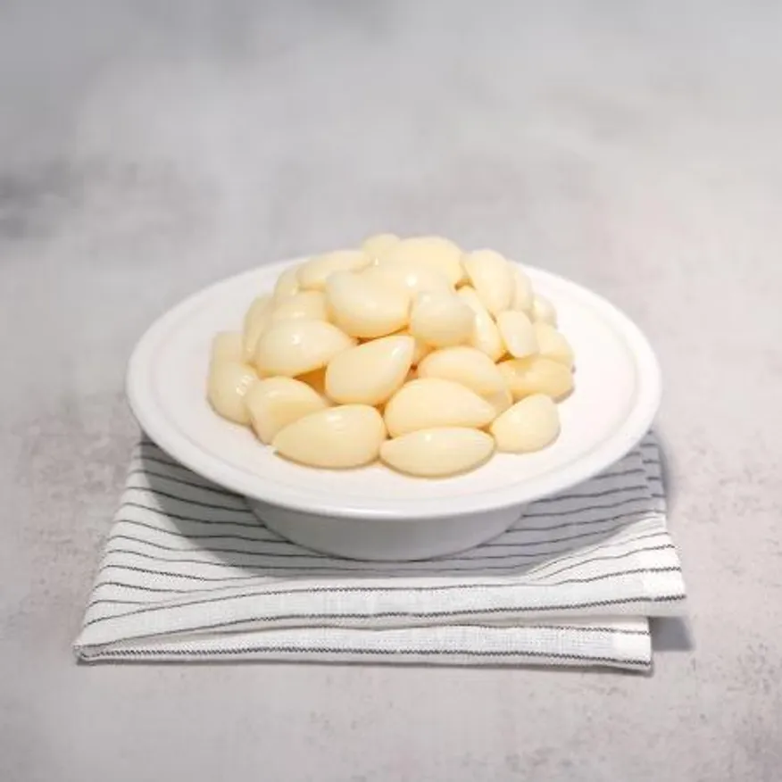 천년의반찬 깐마늘지 1kg 알마늘지 절임 마늘 장아찌 마늘초절임 이미지