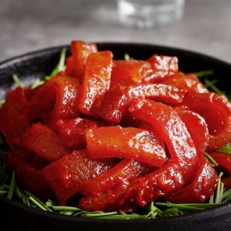 매콤돼지껍데기 300g_주점 포차 안주 야식 푸딩팩토리