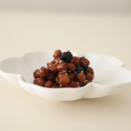 [여우마을] 국내제조 볶아조린 대두콩조림 업소용 메주콩조림 1kg  이미지