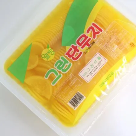 [여우마을] 그린 국산 반달 슬라이스 단무지 2.68kg 이미지