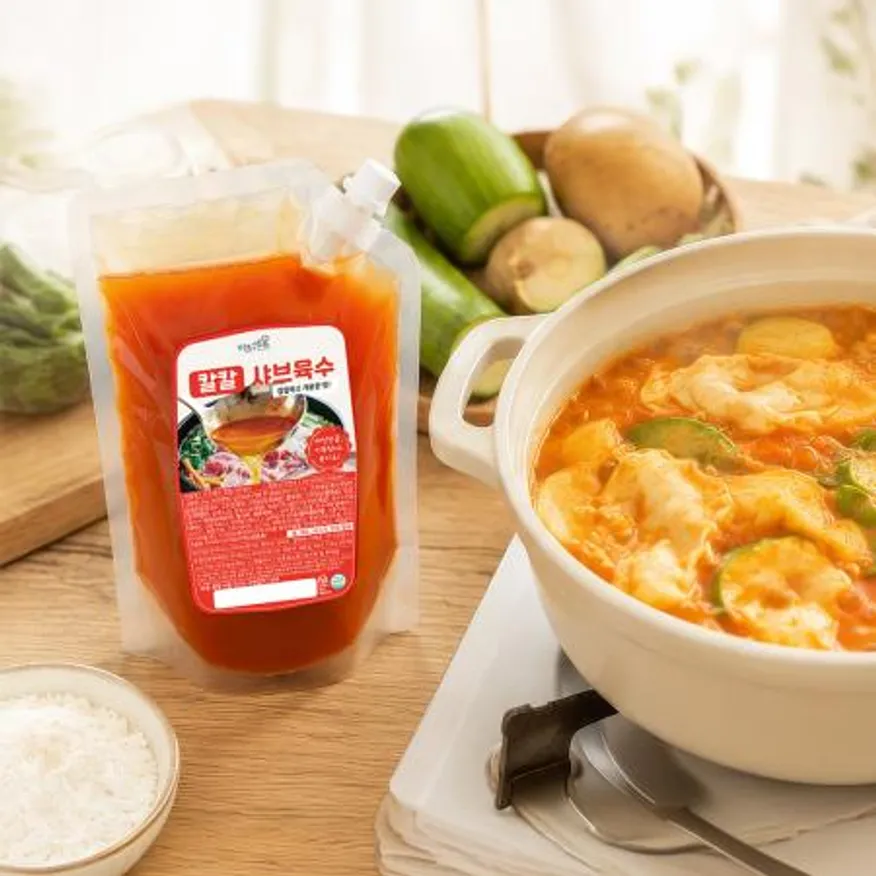이츠쉐프 25배수 고농축 칼칼 샤브샤브 육수 대용량 업소용 얼큰 소스 2kg, 1개 이미지