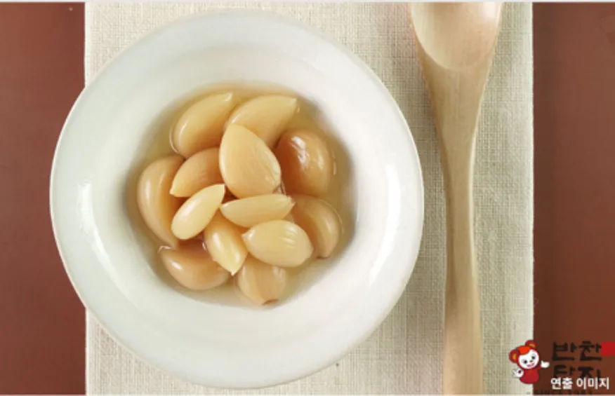 ❤️무료배송❤️반찬단지 알마늘 4kg 4개 1박스 업소용 식당용 대용량 마늘장아찌 마늘절임 이미지