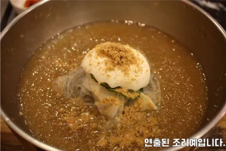 진솔식품 토박이 냉면육수 350g 1박스 30개 업소용 식당용 1인분 냉면육수 이미지