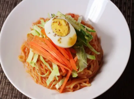 ❤️무료배송❤️ 맛찬들 백미식품 쫄면소스 업소용 쫄면장 2kg 1박스 6개입 이미지