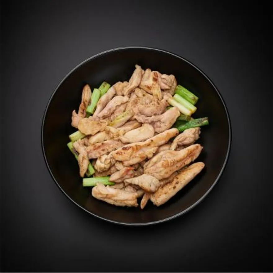 서비한입닭발 닭목살염지육 300g*8 이미지