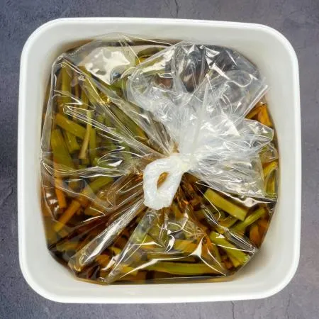 먹판사 궁채장아찌10kg 줄기상추 뚱채나물 오독오독 씹는 식감이 재미있는 절임반찬 이미지