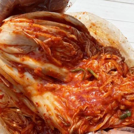 행복한 포기익은숙성김치 10kg 중국산 업소용 수입묵은지 종이박스포장 이미지