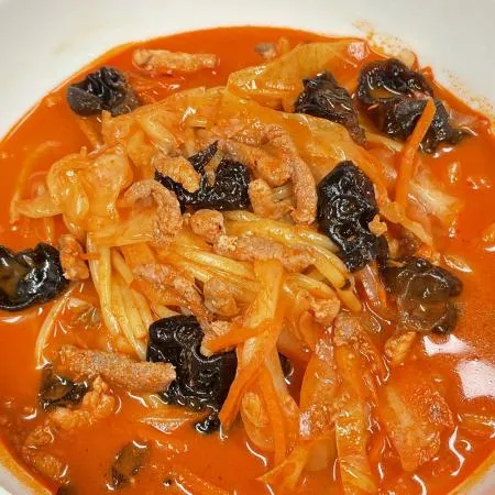 온누리 고기짬뽕 2인분 밀키트셋트 미니채단무지 포함 온누리중화면250gX2봉+고기짬뽕400gX2봉+그래도또또단무지150gX1개 건더기 듬쁙 이미지