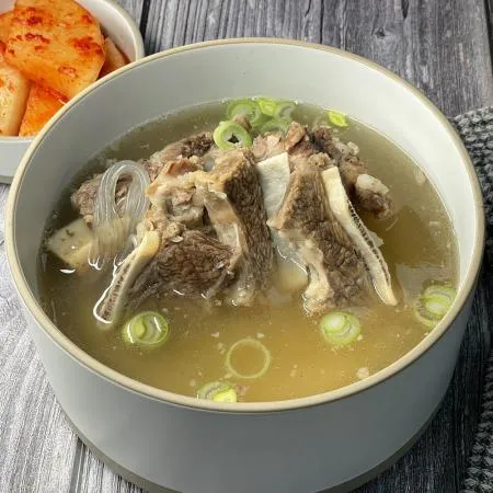 먹판사 실속갈비탕700gX3봉 뜯어먹는 재미가 있는 고기와 국물이 넉넉한 궁중식품 소갈비탕 이미지