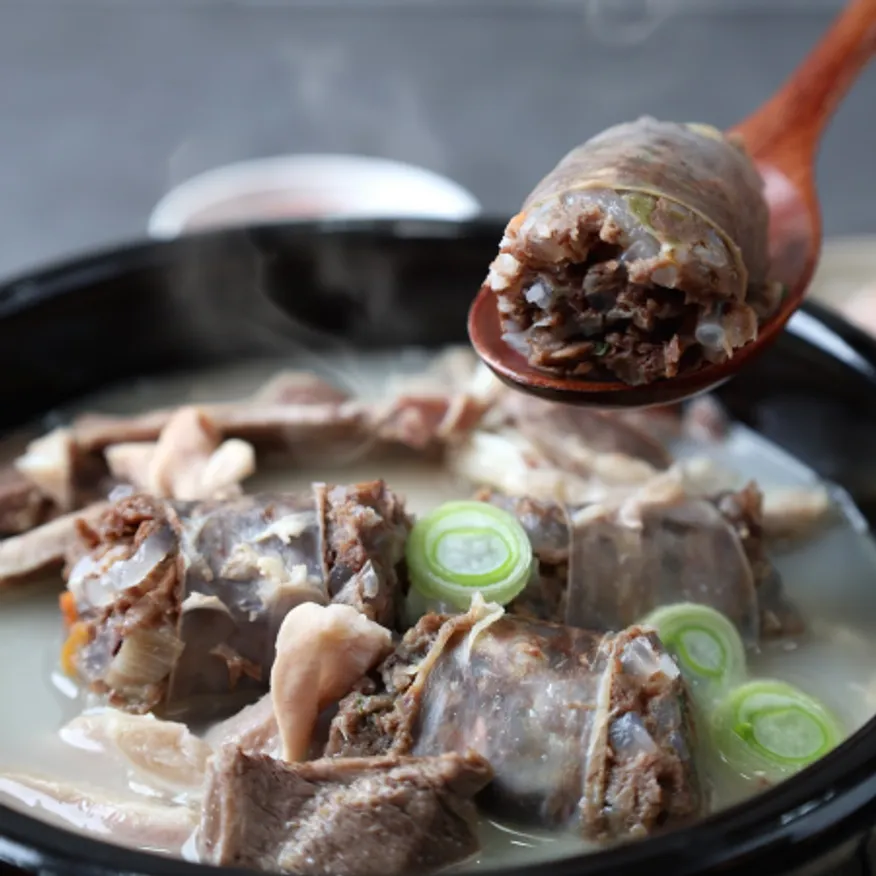 먹판사 순대국 700g 3봉 큰사이즈 순대와 돼지부속이 넉넉한 푸짐한 양 이미지