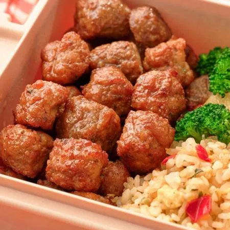 먹판사 알미트볼 1kg(90~100개입) 10봉 탱글탱글 육즙 가득한 한입 반찬 이미지