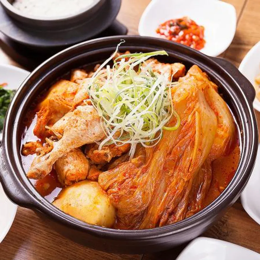 먹판사 숙성김치10kg국내제조 묵은지 무르지않음 김치찌개 구이용 부대찌개용김치 이미지