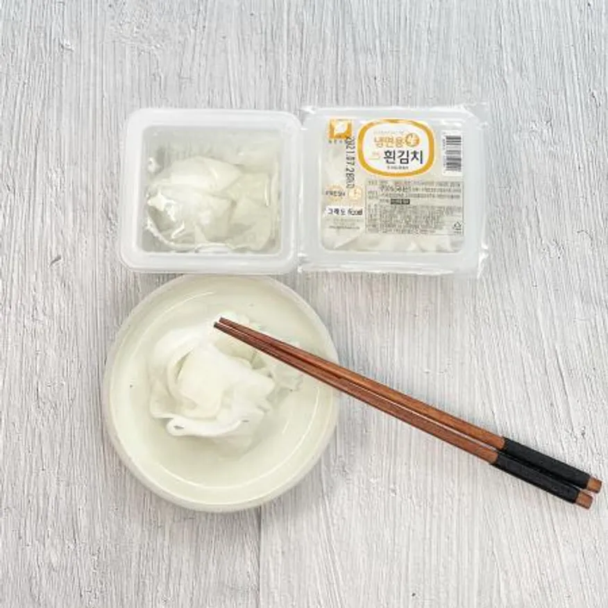 냉면흰무절임김치150g(2~3인분)X50개 전문점,업소,가정용 아이스박스+아이스팩포장 이미지