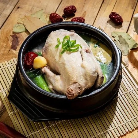 명품왕삼계탕(웅추)1kg 3봉 식자재레토르트식품 이미지