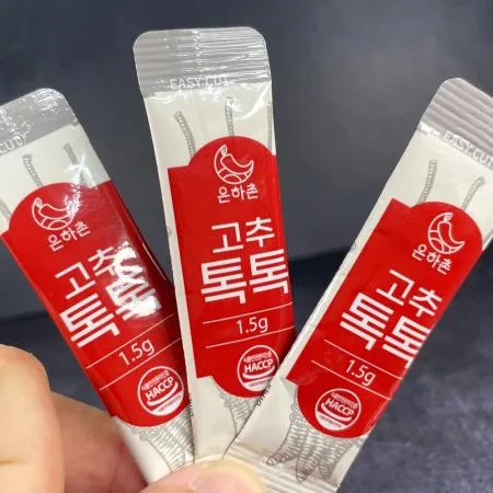 일회용 미니 고춧가루 고추톡톡 1.5gX200봉 소포장 배달전문점용 이미지