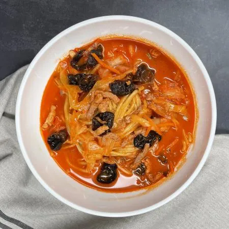 온누리 고기짬뽕 2인분 밀키트셋트 미니채단무지 포함 온누리중화면250gX2봉+고기짬뽕400gX2봉+그래도또또단무지150gX1개 건더기 듬쁙 이미지