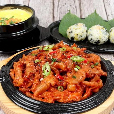 쿡앤라이프 매운 무뼈닭발 350g 안주 캠핑음식 밀키트 10팩 이미지