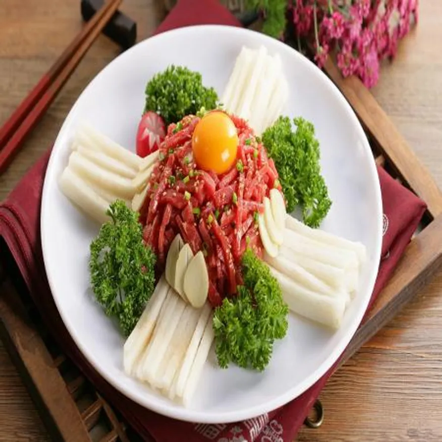 우둔(홍두깨) 육회용 5mm, 1kg*10팩 | 즐거운인생고기 이미지