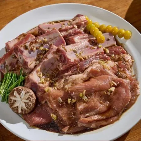 한식대가 국내산 돼지수제갈비 600g*4팩 이미지