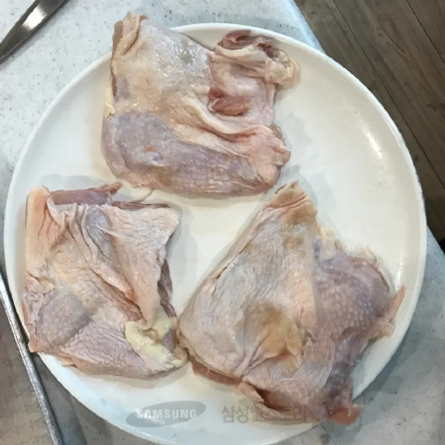 (16:30마감)냉동수입닭다리살(덩어리/브라질산/2KG/PAC) 이미지