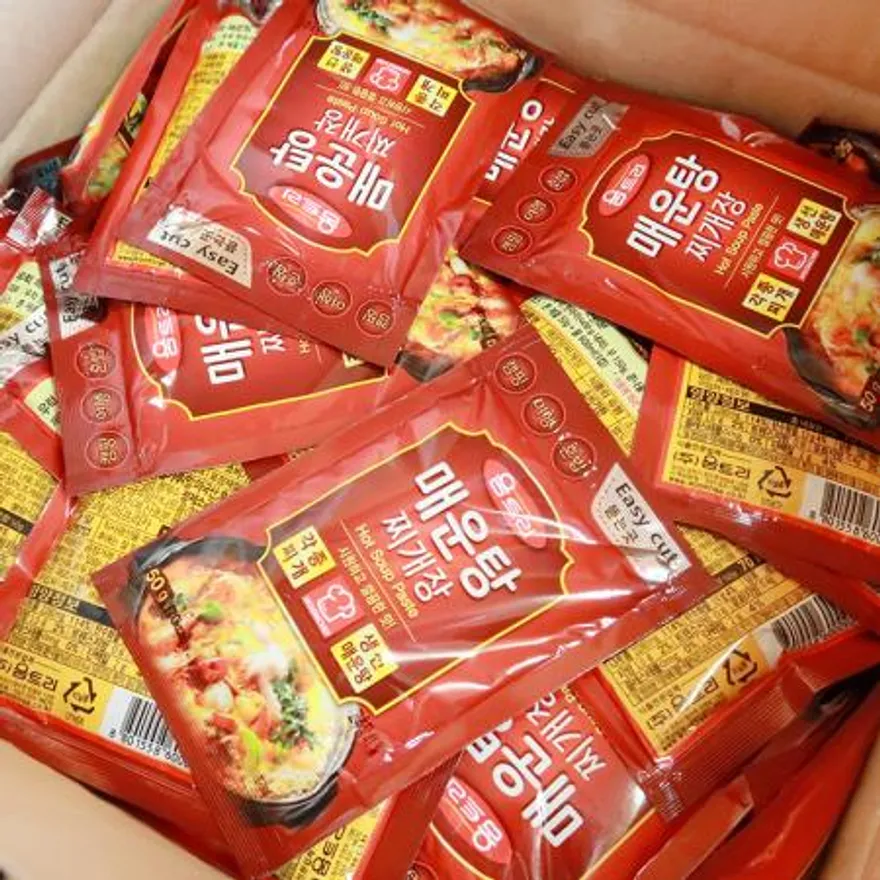 움트리 매운탕 찌개장 50g 100개입 1박스 이미지