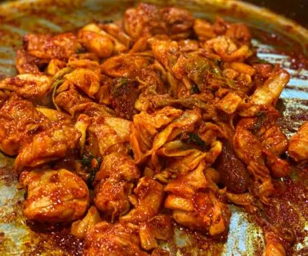 페르디가오 닭정육 (닭다리살) 2kg 냉동 뼈를 제거하고 껍질붙은 닭정육살 이미지