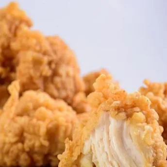 [BOX할인] 맘스터치 시그니처 순살치킨 1kg PC방간식 맥주안주 가라아게 10봉 이미지