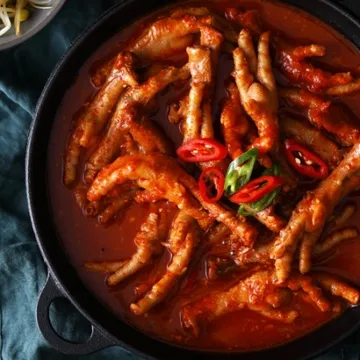 마녀 매운 국물닭발 820g 닭발 밀키트 간편식 야식 술안주