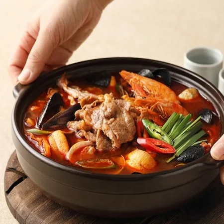 고기듬뿍 우삼겹 짬뽕탕 *면세 450g 술안주 호프 주점 원팩 밀키트