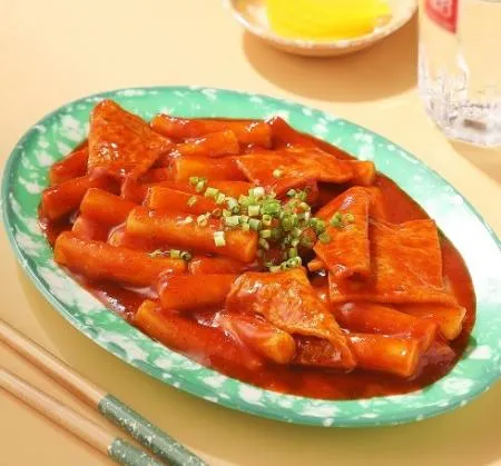 [신제품] 쿠킹베어 간편 떡볶이 560g 렌지가능 분식 간식 안주